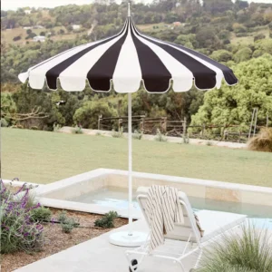 Custom Black Stripe Luxury Pool Scalloped Edge Parasol Outdoor Commercial Market Garden Patio Pagoda Beach Umbrella With Fringes