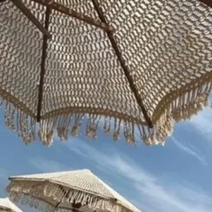 Custom Macrame Garden Parasol White Outdoor Fringe Wooden Beach Umbrella With Tassels for Hotels and Courtyards