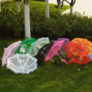 Elegant Lace Manual Craft Metal Frame 8 Rib Oilpaper Straight Umbrella Modern Luxury 58cm Wedding Decor Stage Ruffles Bridal